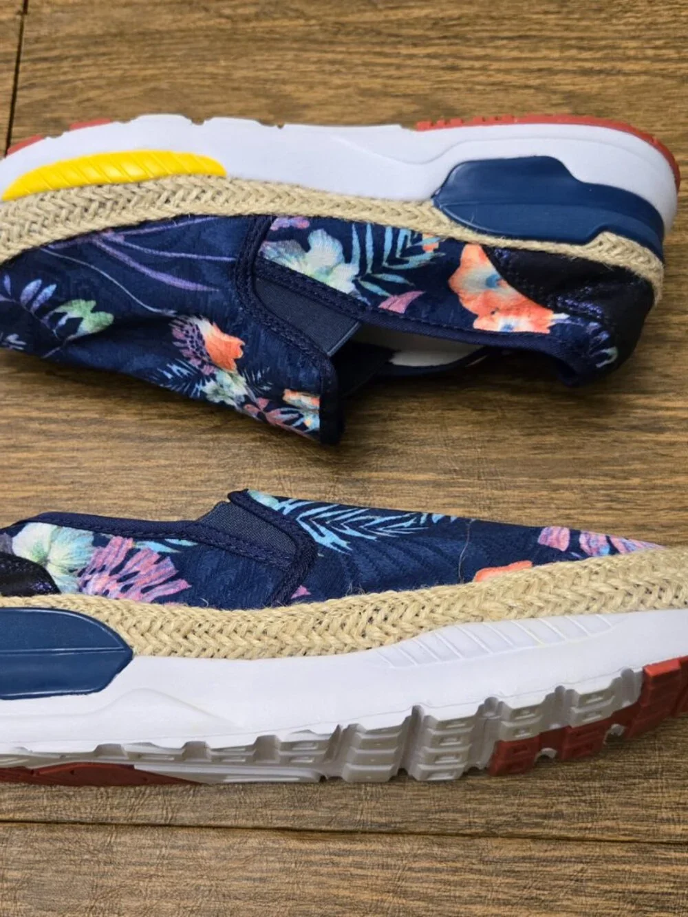 UUBARIS Women's Navy w/Floral Print Slip-On Platform Espadrilles - Size 8.5M